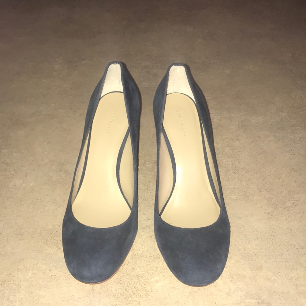 Navy blue Ann Taylor suede block heel